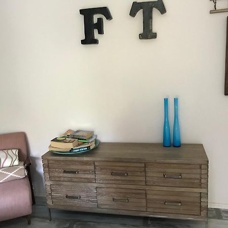 Pine And Lime Apartments Пула Екстериор снимка