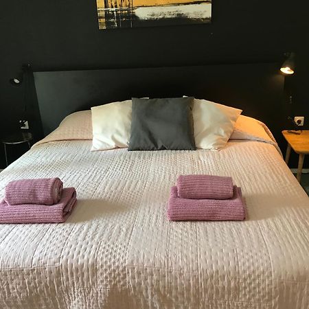 Pine And Lime Apartments Пула Екстериор снимка