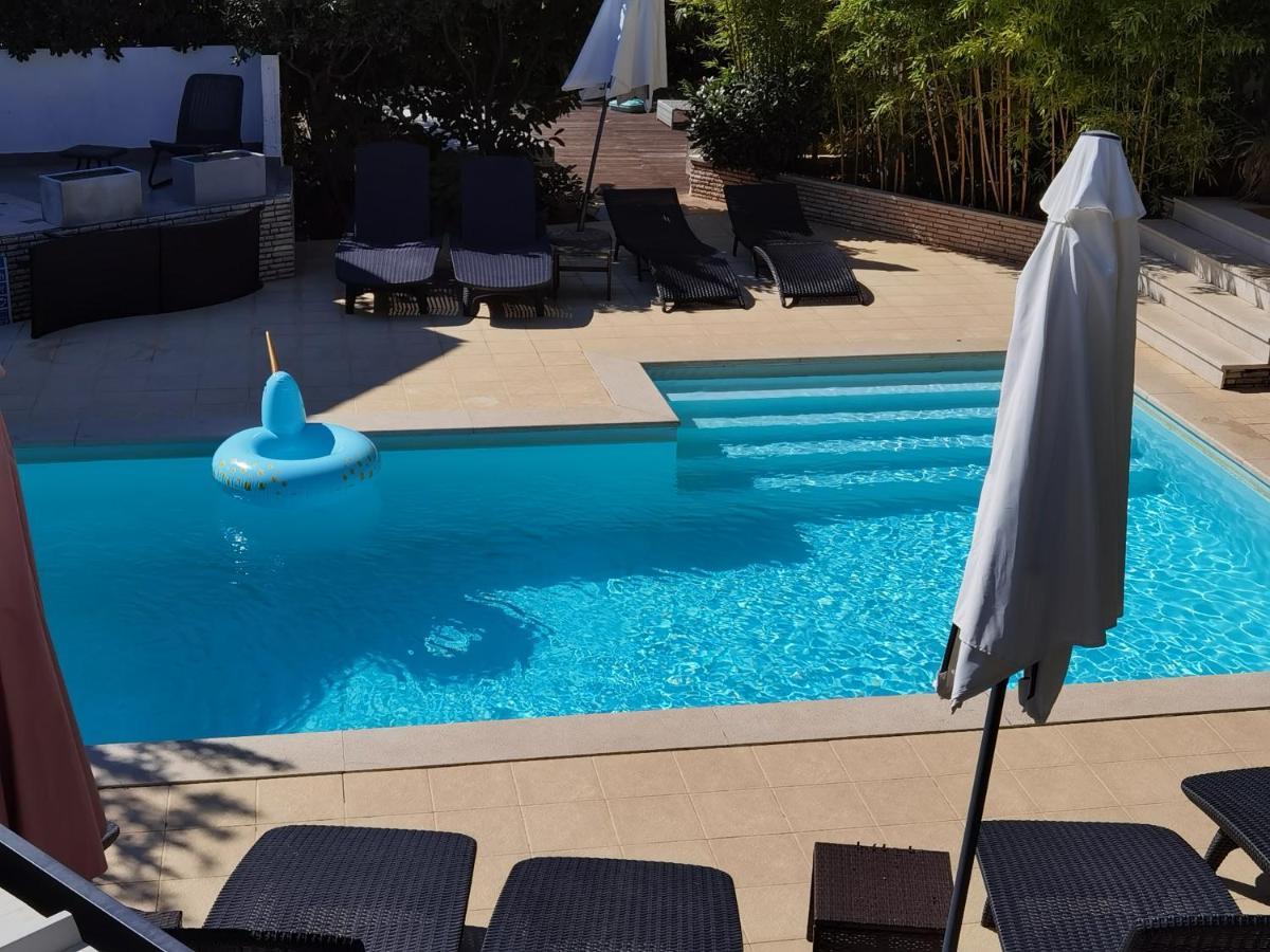 Pine And Lime Apartments Пула Екстериор снимка